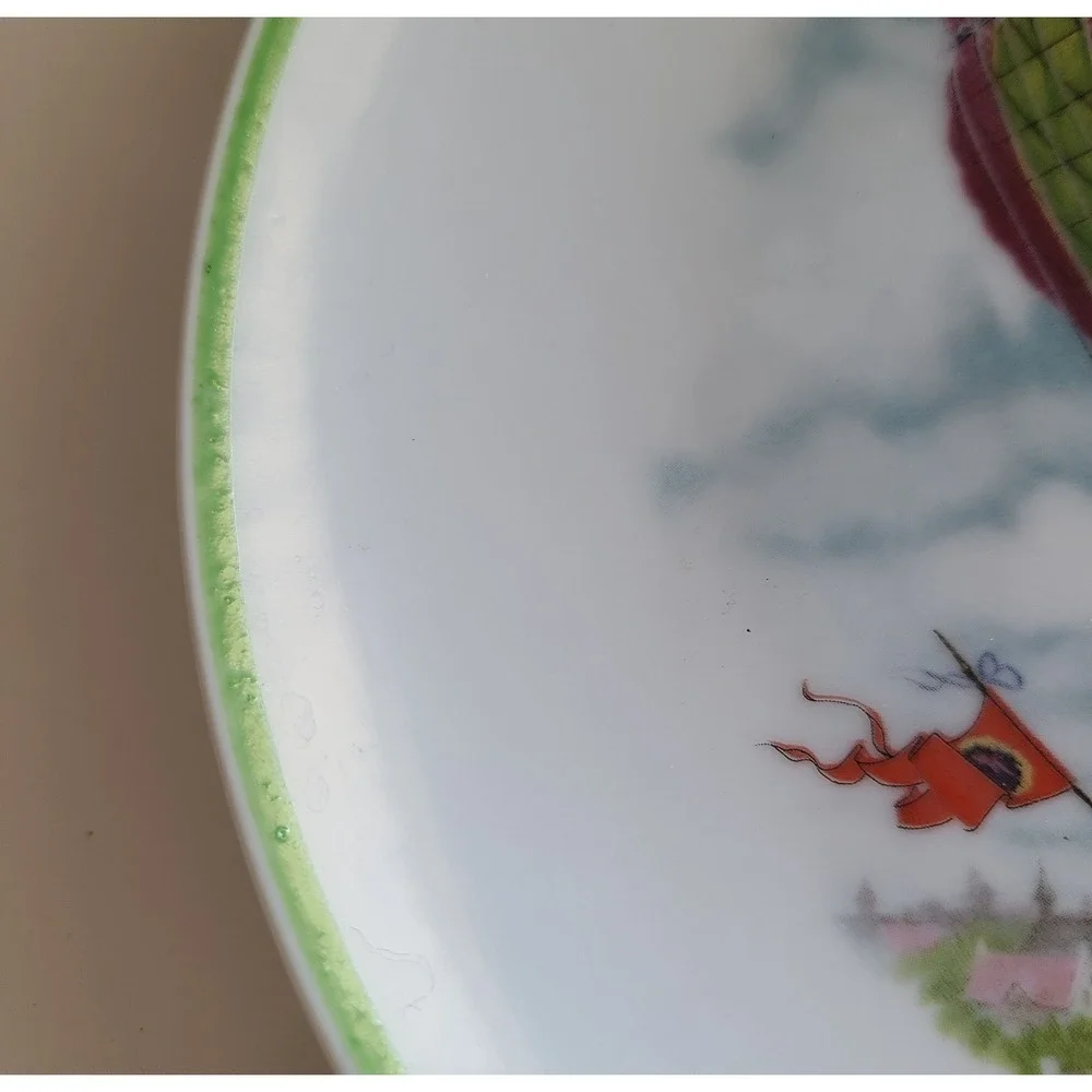 Vintage porcelain hot air balloon decorative plate Green von luttgendorff